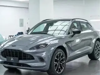 ASTON MARTIN DBX 2020