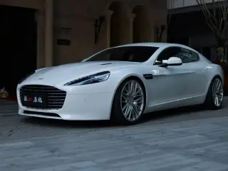 ASTON MARTIN RAPIDE 2017