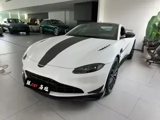 ASTON MARTIN V8 VANTAGE 2025