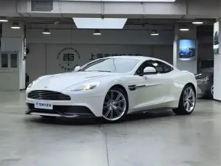 ASTON MARTIN VANQUISH 2016
