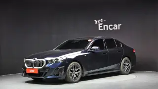 BMW 5-SERIES G60 2025