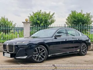 BMW 7-SERIES 2025
