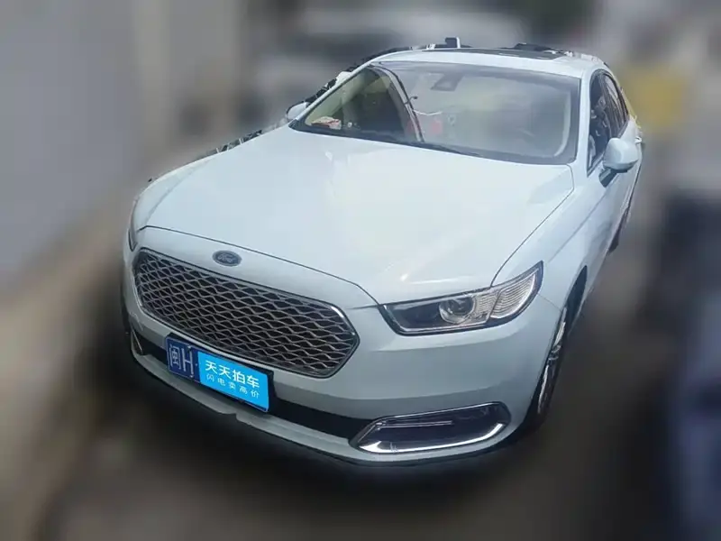 Ford Taurus 2017 — фото 1