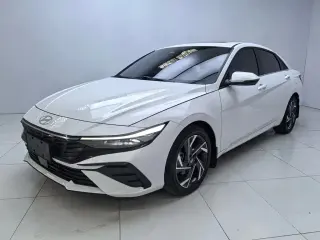 HYUNDAI ELANTRA 2024