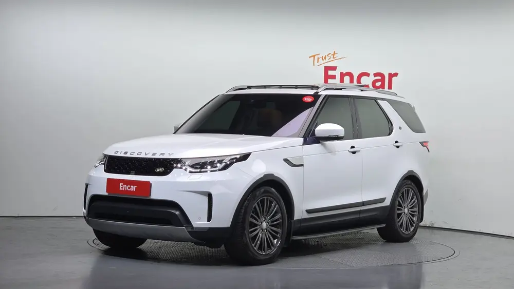 Land Rover Discovery 5 2017 — фото 1