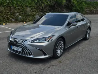 LEXUS ES300H 2026