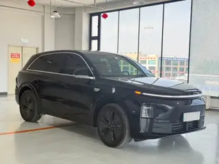 LI AUTO L6 2025