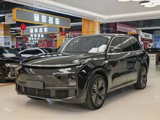 LI AUTO L8 2025