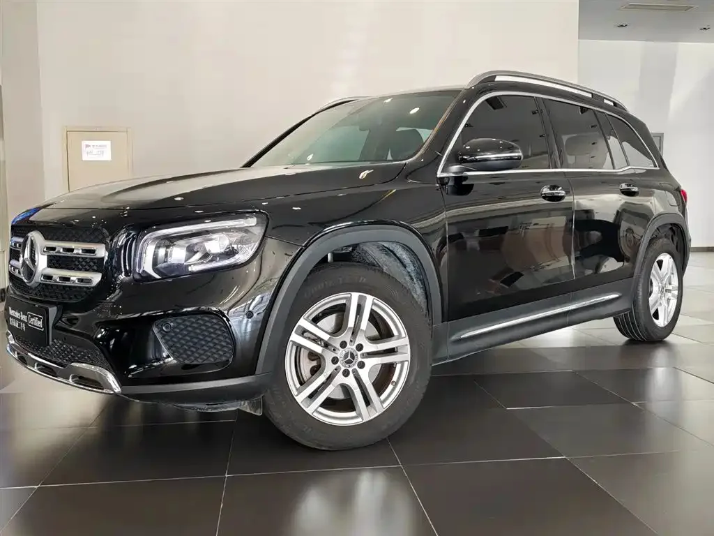 Mercedes-benz Glb 2023 — фото 1