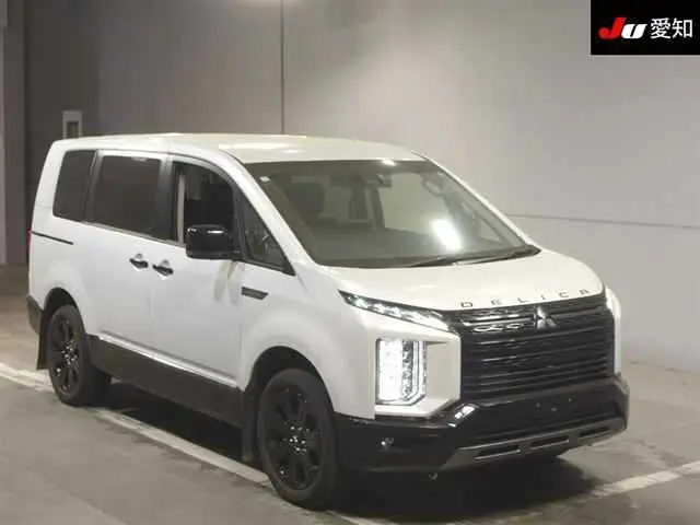 Mitsubishi Delica D5 2024 — фото 1