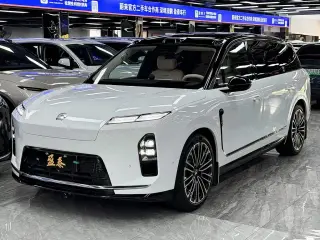 NIO ES8 2025