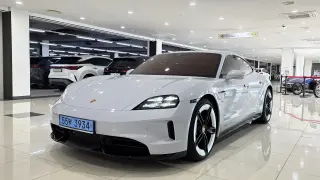 PORSCHE TAYCAN 2026