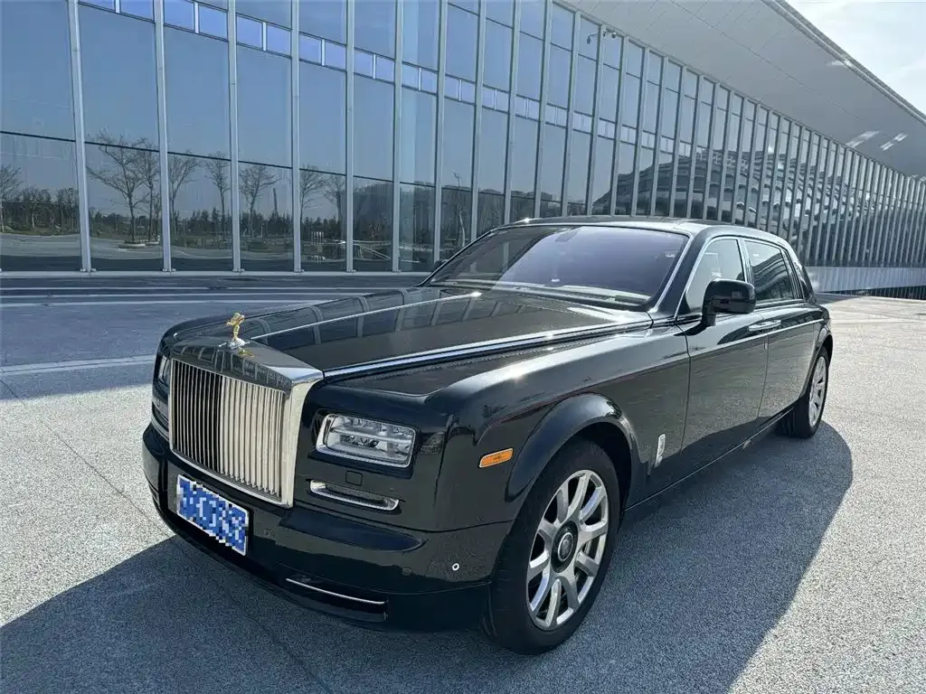 Rolls Royce Phantom 2015 — фото 1