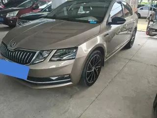 SKODA OCTAVIA 2019