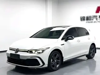 Volkswagen Golf 2024