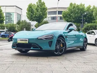 XIAOMI AUTO SU7 2024