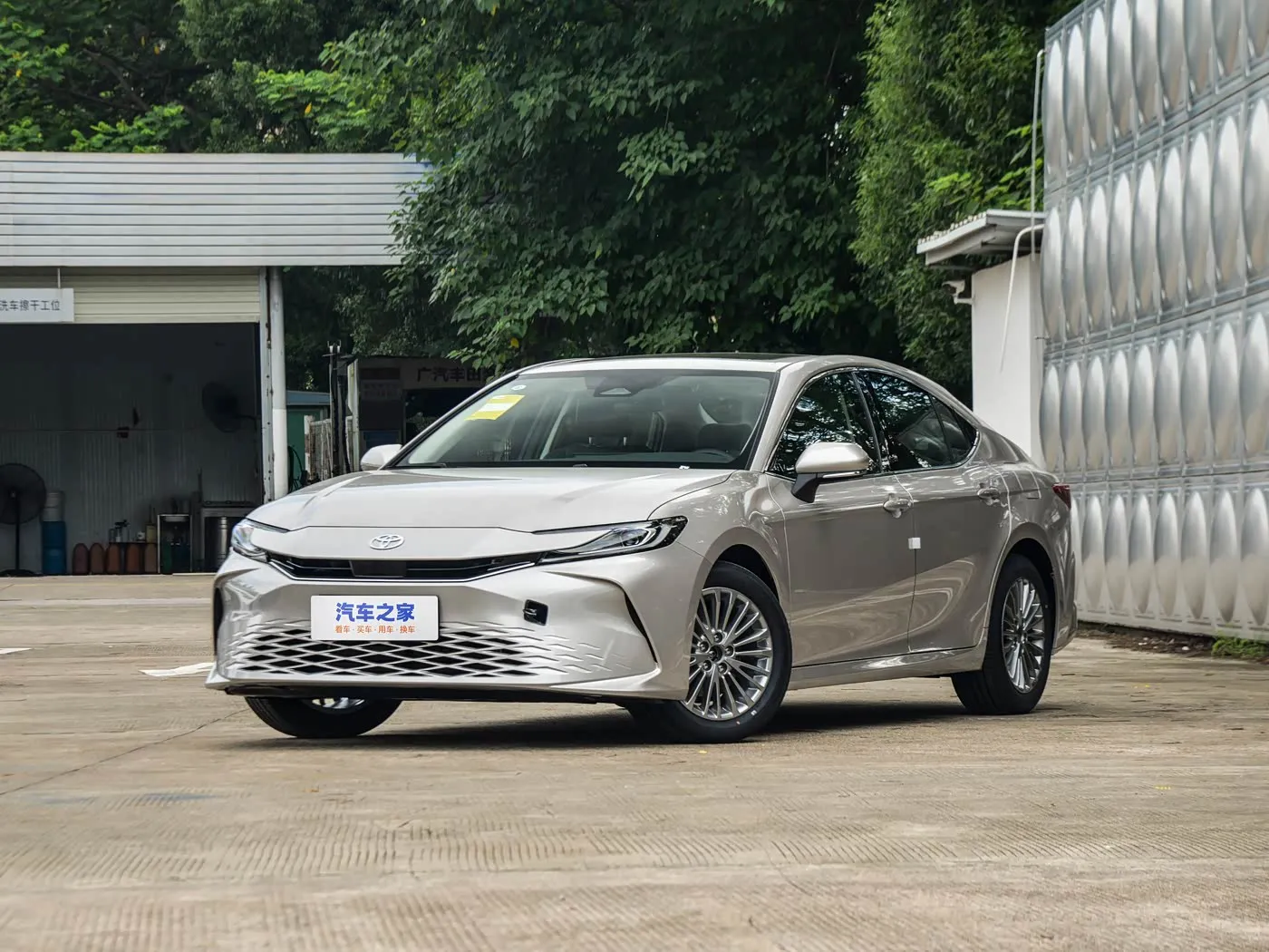 Новый Toyota Camry 2026 из Китая