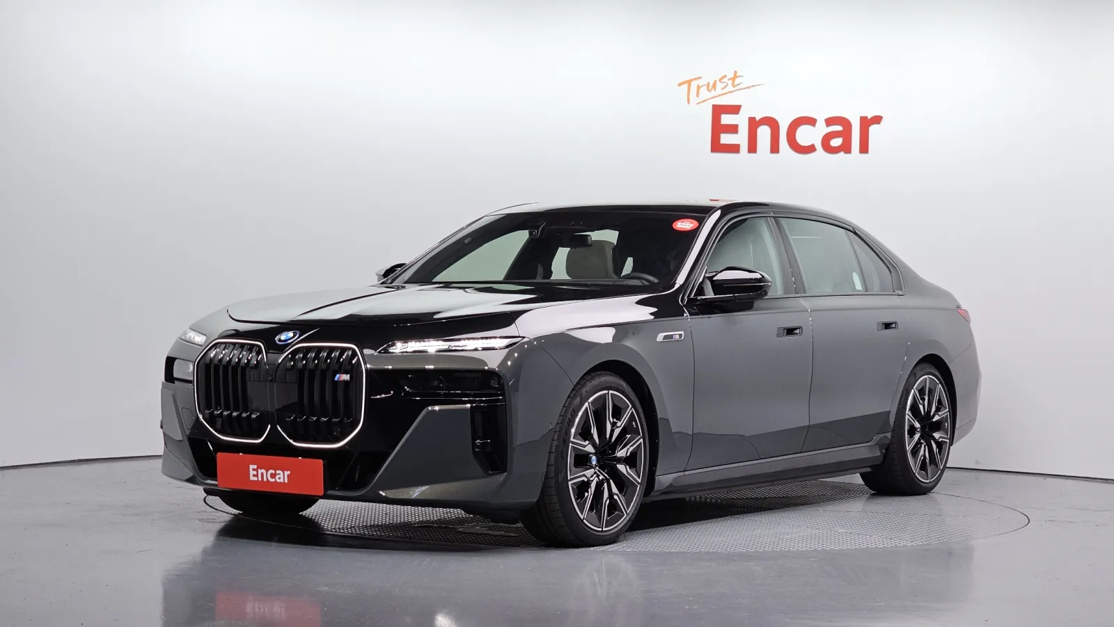 BMW i7